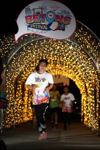 BIB: 
                            <button type="button" onclick="openModal(21777894)" class="btn btn-primary btn-sm float-right btn-popup" data-toggle="modal" data-target=".modal-high-quality">
                        <i class="fas fa-shopping-cart"></i> Add to Cart
                    </button>
                                            <button type="button" onclick="isThisMe(21777894, true)" class="btn btn-success btn-sm float-right btn-popup btn-isme hidden" data-toggle="tooltip" data-placement="bottom" title="นี่คือรูปของคุณใช่ไหม คลิกที่นี่เพื่อเอาเข้าอัลบั้ม">
                        <i class="fas fa-plus"></i> Add to album
                    </button>
                    <button type="button" onclick="isThisMe(21777894, false)" class="btn btn-warning btn-sm float-right btn-popup btn-isnotme hidden">
                        <i class="fas fa-ban"></i> Remove from album
                    </button>