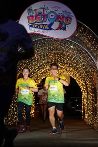 BIB: 50138, 50137
                            <button type="button" onclick="openModal(21777803)" class="btn btn-primary btn-sm float-right btn-popup" data-toggle="modal" data-target=".modal-high-quality">
                        <i class="fas fa-shopping-cart"></i> Add to Cart
                    </button>
                                            <button type="button" onclick="isThisMe(21777803, true)" class="btn btn-success btn-sm float-right btn-popup btn-isme hidden" data-toggle="tooltip" data-placement="bottom" title="นี่คือรูปของคุณใช่ไหม คลิกที่นี่เพื่อเอาเข้าอัลบั้ม">
                        <i class="fas fa-plus"></i> Add to album
                    </button>
                    <button type="button" onclick="isThisMe(21777803, false)" class="btn btn-warning btn-sm float-right btn-popup btn-isnotme hidden">
                        <i class="fas fa-ban"></i> Remove from album
                    </button>