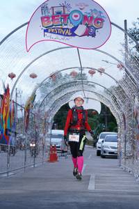 BIB: 091, 
                            <button type="button" onclick="openModal(21780738)" class="btn btn-primary btn-sm float-right btn-popup" data-toggle="modal" data-target=".modal-high-quality">
                        <i class="fas fa-shopping-cart"></i> Add to Cart
                    </button>
                                            <button type="button" onclick="isThisMe(21780738, true)" class="btn btn-success btn-sm float-right btn-popup btn-isme hidden" data-toggle="tooltip" data-placement="bottom" title="นี่คือรูปของคุณใช่ไหม คลิกที่นี่เพื่อเอาเข้าอัลบั้ม">
                        <i class="fas fa-plus"></i> Add to album
                    </button>
                    <button type="button" onclick="isThisMe(21780738, false)" class="btn btn-warning btn-sm float-right btn-popup btn-isnotme hidden">
                        <i class="fas fa-ban"></i> Remove from album
                    </button>