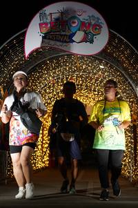 BIB: 5017
                            <button type="button" onclick="openModal(21778583)" class="btn btn-primary btn-sm float-right btn-popup" data-toggle="modal" data-target=".modal-high-quality">
                        <i class="fas fa-shopping-cart"></i> Add to Cart
                    </button>
                                            <button type="button" onclick="isThisMe(21778583, true)" class="btn btn-success btn-sm float-right btn-popup btn-isme hidden" data-toggle="tooltip" data-placement="bottom" title="นี่คือรูปของคุณใช่ไหม คลิกที่นี่เพื่อเอาเข้าอัลบั้ม">
                        <i class="fas fa-plus"></i> Add to album
                    </button>
                    <button type="button" onclick="isThisMe(21778583, false)" class="btn btn-warning btn-sm float-right btn-popup btn-isnotme hidden">
                        <i class="fas fa-ban"></i> Remove from album
                    </button>