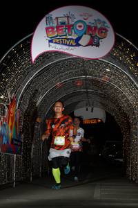 BIB: 30117
                            <button type="button" onclick="openModal(21782495)" class="btn btn-primary btn-sm float-right btn-popup" data-toggle="modal" data-target=".modal-high-quality">
                        <i class="fas fa-shopping-cart"></i> Add to Cart
                    </button>
                                            <button type="button" onclick="isThisMe(21782495, true)" class="btn btn-success btn-sm float-right btn-popup btn-isme hidden" data-toggle="tooltip" data-placement="bottom" title="นี่คือรูปของคุณใช่ไหม คลิกที่นี่เพื่อเอาเข้าอัลบั้ม">
                        <i class="fas fa-plus"></i> Add to album
                    </button>
                    <button type="button" onclick="isThisMe(21782495, false)" class="btn btn-warning btn-sm float-right btn-popup btn-isnotme hidden">
                        <i class="fas fa-ban"></i> Remove from album
                    </button>