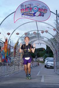 BIB: 5375
                            <button type="button" onclick="openModal(21780977)" class="btn btn-primary btn-sm float-right btn-popup" data-toggle="modal" data-target=".modal-high-quality">
                        <i class="fas fa-shopping-cart"></i> Add to Cart
                    </button>
                                            <button type="button" onclick="isThisMe(21780977, true)" class="btn btn-success btn-sm float-right btn-popup btn-isme hidden" data-toggle="tooltip" data-placement="bottom" title="นี่คือรูปของคุณใช่ไหม คลิกที่นี่เพื่อเอาเข้าอัลบั้ม">
                        <i class="fas fa-plus"></i> Add to album
                    </button>
                    <button type="button" onclick="isThisMe(21780977, false)" class="btn btn-warning btn-sm float-right btn-popup btn-isnotme hidden">
                        <i class="fas fa-ban"></i> Remove from album
                    </button>