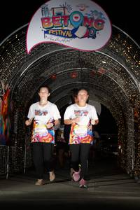 BIB: 50547
                            <button type="button" onclick="openModal(21777248)" class="btn btn-primary btn-sm float-right btn-popup" data-toggle="modal" data-target=".modal-high-quality">
                        <i class="fas fa-shopping-cart"></i> Add to Cart
                    </button>
                                            <button type="button" onclick="isThisMe(21777248, true)" class="btn btn-success btn-sm float-right btn-popup btn-isme hidden" data-toggle="tooltip" data-placement="bottom" title="นี่คือรูปของคุณใช่ไหม คลิกที่นี่เพื่อเอาเข้าอัลบั้ม">
                        <i class="fas fa-plus"></i> Add to album
                    </button>
                    <button type="button" onclick="isThisMe(21777248, false)" class="btn btn-warning btn-sm float-right btn-popup btn-isnotme hidden">
                        <i class="fas fa-ban"></i> Remove from album
                    </button>