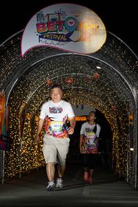 BIB: 50312, 50430
                            <button type="button" onclick="openModal(21778880)" class="btn btn-primary btn-sm float-right btn-popup" data-toggle="modal" data-target=".modal-high-quality">
                        <i class="fas fa-shopping-cart"></i> Add to Cart
                    </button>
                                            <button type="button" onclick="isThisMe(21778880, true)" class="btn btn-success btn-sm float-right btn-popup btn-isme hidden" data-toggle="tooltip" data-placement="bottom" title="นี่คือรูปของคุณใช่ไหม คลิกที่นี่เพื่อเอาเข้าอัลบั้ม">
                        <i class="fas fa-plus"></i> Add to album
                    </button>
                    <button type="button" onclick="isThisMe(21778880, false)" class="btn btn-warning btn-sm float-right btn-popup btn-isnotme hidden">
                        <i class="fas fa-ban"></i> Remove from album
                    </button>