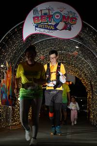 BIB: 50343
                            <button type="button" onclick="openModal(21778255)" class="btn btn-primary btn-sm float-right btn-popup" data-toggle="modal" data-target=".modal-high-quality">
                        <i class="fas fa-shopping-cart"></i> Add to Cart
                    </button>
                                            <button type="button" onclick="isThisMe(21778255, true)" class="btn btn-success btn-sm float-right btn-popup btn-isme hidden" data-toggle="tooltip" data-placement="bottom" title="นี่คือรูปของคุณใช่ไหม คลิกที่นี่เพื่อเอาเข้าอัลบั้ม">
                        <i class="fas fa-plus"></i> Add to album
                    </button>
                    <button type="button" onclick="isThisMe(21778255, false)" class="btn btn-warning btn-sm float-right btn-popup btn-isnotme hidden">
                        <i class="fas fa-ban"></i> Remove from album
                    </button>