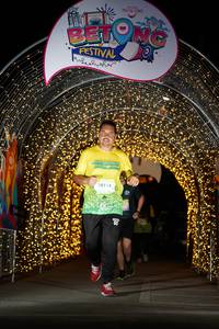 BIB: 50114, 
                            <button type="button" onclick="openModal(21777433)" class="btn btn-primary btn-sm float-right btn-popup" data-toggle="modal" data-target=".modal-high-quality">
                        <i class="fas fa-shopping-cart"></i> Add to Cart
                    </button>
                                            <button type="button" onclick="isThisMe(21777433, true)" class="btn btn-success btn-sm float-right btn-popup btn-isme hidden" data-toggle="tooltip" data-placement="bottom" title="นี่คือรูปของคุณใช่ไหม คลิกที่นี่เพื่อเอาเข้าอัลบั้ม">
                        <i class="fas fa-plus"></i> Add to album
                    </button>
                    <button type="button" onclick="isThisMe(21777433, false)" class="btn btn-warning btn-sm float-right btn-popup btn-isnotme hidden">
                        <i class="fas fa-ban"></i> Remove from album
                    </button>