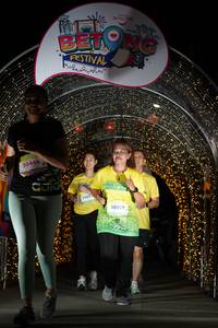 BIB: 50466, 5062, 50202
                            <button type="button" onclick="openModal(21778903)" class="btn btn-primary btn-sm float-right btn-popup" data-toggle="modal" data-target=".modal-high-quality">
                        <i class="fas fa-shopping-cart"></i> Add to Cart
                    </button>
                                            <button type="button" onclick="isThisMe(21778903, true)" class="btn btn-success btn-sm float-right btn-popup btn-isme hidden" data-toggle="tooltip" data-placement="bottom" title="นี่คือรูปของคุณใช่ไหม คลิกที่นี่เพื่อเอาเข้าอัลบั้ม">
                        <i class="fas fa-plus"></i> Add to album
                    </button>
                    <button type="button" onclick="isThisMe(21778903, false)" class="btn btn-warning btn-sm float-right btn-popup btn-isnotme hidden">
                        <i class="fas fa-ban"></i> Remove from album
                    </button>