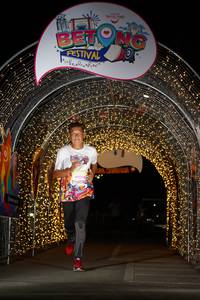 BIB: 60056
                            <button type="button" onclick="openModal(21782279)" class="btn btn-primary btn-sm float-right btn-popup" data-toggle="modal" data-target=".modal-high-quality">
                        <i class="fas fa-shopping-cart"></i> Add to Cart
                    </button>
                                            <button type="button" onclick="isThisMe(21782279, true)" class="btn btn-success btn-sm float-right btn-popup btn-isme hidden" data-toggle="tooltip" data-placement="bottom" title="นี่คือรูปของคุณใช่ไหม คลิกที่นี่เพื่อเอาเข้าอัลบั้ม">
                        <i class="fas fa-plus"></i> Add to album
                    </button>
                    <button type="button" onclick="isThisMe(21782279, false)" class="btn btn-warning btn-sm float-right btn-popup btn-isnotme hidden">
                        <i class="fas fa-ban"></i> Remove from album
                    </button>