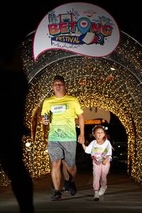 BIB: 50302, 10020
                            <button type="button" onclick="openModal(21778259)" class="btn btn-primary btn-sm float-right btn-popup" data-toggle="modal" data-target=".modal-high-quality">
                        <i class="fas fa-shopping-cart"></i> Add to Cart
                    </button>
                                            <button type="button" onclick="isThisMe(21778259, true)" class="btn btn-success btn-sm float-right btn-popup btn-isme hidden" data-toggle="tooltip" data-placement="bottom" title="นี่คือรูปของคุณใช่ไหม คลิกที่นี่เพื่อเอาเข้าอัลบั้ม">
                        <i class="fas fa-plus"></i> Add to album
                    </button>
                    <button type="button" onclick="isThisMe(21778259, false)" class="btn btn-warning btn-sm float-right btn-popup btn-isnotme hidden">
                        <i class="fas fa-ban"></i> Remove from album
                    </button>