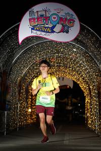 BIB: 50021
                            <button type="button" onclick="openModal(21782641)" class="btn btn-primary btn-sm float-right btn-popup" data-toggle="modal" data-target=".modal-high-quality">
                        <i class="fas fa-shopping-cart"></i> Add to Cart
                    </button>
                                            <button type="button" onclick="isThisMe(21782641, true)" class="btn btn-success btn-sm float-right btn-popup btn-isme hidden" data-toggle="tooltip" data-placement="bottom" title="นี่คือรูปของคุณใช่ไหม คลิกที่นี่เพื่อเอาเข้าอัลบั้ม">
                        <i class="fas fa-plus"></i> Add to album
                    </button>
                    <button type="button" onclick="isThisMe(21782641, false)" class="btn btn-warning btn-sm float-right btn-popup btn-isnotme hidden">
                        <i class="fas fa-ban"></i> Remove from album
                    </button>