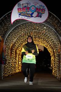 BIB: 50055
                            <button type="button" onclick="openModal(21777447)" class="btn btn-primary btn-sm float-right btn-popup" data-toggle="modal" data-target=".modal-high-quality">
                        <i class="fas fa-shopping-cart"></i> Add to Cart
                    </button>
                                            <button type="button" onclick="isThisMe(21777447, true)" class="btn btn-success btn-sm float-right btn-popup btn-isme hidden" data-toggle="tooltip" data-placement="bottom" title="นี่คือรูปของคุณใช่ไหม คลิกที่นี่เพื่อเอาเข้าอัลบั้ม">
                        <i class="fas fa-plus"></i> Add to album
                    </button>
                    <button type="button" onclick="isThisMe(21777447, false)" class="btn btn-warning btn-sm float-right btn-popup btn-isnotme hidden">
                        <i class="fas fa-ban"></i> Remove from album
                    </button>