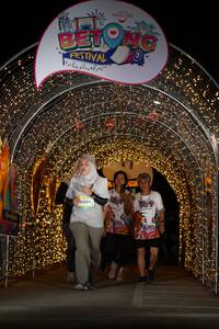 BIB: 90084
                            <button type="button" onclick="openModal(21778870)" class="btn btn-primary btn-sm float-right btn-popup" data-toggle="modal" data-target=".modal-high-quality">
                        <i class="fas fa-shopping-cart"></i> Add to Cart
                    </button>
                                            <button type="button" onclick="isThisMe(21778870, true)" class="btn btn-success btn-sm float-right btn-popup btn-isme hidden" data-toggle="tooltip" data-placement="bottom" title="นี่คือรูปของคุณใช่ไหม คลิกที่นี่เพื่อเอาเข้าอัลบั้ม">
                        <i class="fas fa-plus"></i> Add to album
                    </button>
                    <button type="button" onclick="isThisMe(21778870, false)" class="btn btn-warning btn-sm float-right btn-popup btn-isnotme hidden">
                        <i class="fas fa-ban"></i> Remove from album
                    </button>