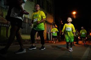 BIB: 0178, 10006
                            <button type="button" onclick="openModal(21789595)" class="btn btn-primary btn-sm float-right btn-popup" data-toggle="modal" data-target=".modal-high-quality">
                        <i class="fas fa-shopping-cart"></i> Add to Cart
                    </button>
                                            <button type="button" onclick="isThisMe(21789595, true)" class="btn btn-success btn-sm float-right btn-popup btn-isme hidden" data-toggle="tooltip" data-placement="bottom" title="นี่คือรูปของคุณใช่ไหม คลิกที่นี่เพื่อเอาเข้าอัลบั้ม">
                        <i class="fas fa-plus"></i> Add to album
                    </button>
                    <button type="button" onclick="isThisMe(21789595, false)" class="btn btn-warning btn-sm float-right btn-popup btn-isnotme hidden">
                        <i class="fas fa-ban"></i> Remove from album
                    </button>