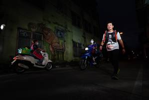 BIB: 3084
                            <button type="button" onclick="openModal(21769291)" class="btn btn-primary btn-sm float-right btn-popup" data-toggle="modal" data-target=".modal-high-quality">
                        <i class="fas fa-shopping-cart"></i> Add to Cart
                    </button>
                                            <button type="button" onclick="isThisMe(21769291, true)" class="btn btn-success btn-sm float-right btn-popup btn-isme hidden" data-toggle="tooltip" data-placement="bottom" title="นี่คือรูปของคุณใช่ไหม คลิกที่นี่เพื่อเอาเข้าอัลบั้ม">
                        <i class="fas fa-plus"></i> Add to album
                    </button>
                    <button type="button" onclick="isThisMe(21769291, false)" class="btn btn-warning btn-sm float-right btn-popup btn-isnotme hidden">
                        <i class="fas fa-ban"></i> Remove from album
                    </button>