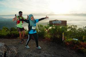 BIB: 2493
                            <button type="button" onclick="openModal(21881797)" class="btn btn-primary btn-sm float-right btn-popup" data-toggle="modal" data-target=".modal-high-quality">
                        <i class="fas fa-shopping-cart"></i> Add to Cart
                    </button>
                                            <button type="button" onclick="isThisMe(21881797, true)" class="btn btn-success btn-sm float-right btn-popup btn-isme hidden" data-toggle="tooltip" data-placement="bottom" title="นี่คือรูปของคุณใช่ไหม คลิกที่นี่เพื่อเอาเข้าอัลบั้ม">
                        <i class="fas fa-plus"></i> Add to album
                    </button>
                    <button type="button" onclick="isThisMe(21881797, false)" class="btn btn-warning btn-sm float-right btn-popup btn-isnotme hidden">
                        <i class="fas fa-ban"></i> Remove from album
                    </button>