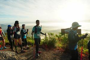 BIB: 2766
                            <button type="button" onclick="openModal(21890316)" class="btn btn-primary btn-sm float-right btn-popup" data-toggle="modal" data-target=".modal-high-quality">
                        <i class="fas fa-shopping-cart"></i> Add to Cart
                    </button>
                                            <button type="button" onclick="isThisMe(21890316, true)" class="btn btn-success btn-sm float-right btn-popup btn-isme hidden" data-toggle="tooltip" data-placement="bottom" title="นี่คือรูปของคุณใช่ไหม คลิกที่นี่เพื่อเอาเข้าอัลบั้ม">
                        <i class="fas fa-plus"></i> Add to album
                    </button>
                    <button type="button" onclick="isThisMe(21890316, false)" class="btn btn-warning btn-sm float-right btn-popup btn-isnotme hidden">
                        <i class="fas fa-ban"></i> Remove from album
                    </button>