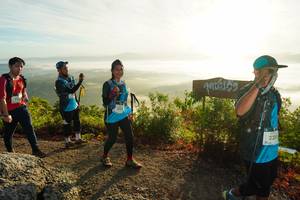 BIB: 2153, 228
                            <button type="button" onclick="openModal(21890997)" class="btn btn-primary btn-sm float-right btn-popup" data-toggle="modal" data-target=".modal-high-quality">
                        <i class="fas fa-shopping-cart"></i> Add to Cart
                    </button>
                                            <button type="button" onclick="isThisMe(21890997, true)" class="btn btn-success btn-sm float-right btn-popup btn-isme hidden" data-toggle="tooltip" data-placement="bottom" title="นี่คือรูปของคุณใช่ไหม คลิกที่นี่เพื่อเอาเข้าอัลบั้ม">
                        <i class="fas fa-plus"></i> Add to album
                    </button>
                    <button type="button" onclick="isThisMe(21890997, false)" class="btn btn-warning btn-sm float-right btn-popup btn-isnotme hidden">
                        <i class="fas fa-ban"></i> Remove from album
                    </button>