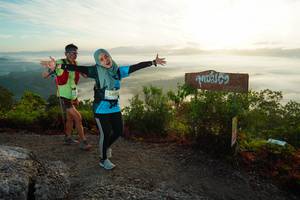 BIB: 249
                            <button type="button" onclick="openModal(21883317)" class="btn btn-primary btn-sm float-right btn-popup" data-toggle="modal" data-target=".modal-high-quality">
                        <i class="fas fa-shopping-cart"></i> Add to Cart
                    </button>
                                            <button type="button" onclick="isThisMe(21883317, true)" class="btn btn-success btn-sm float-right btn-popup btn-isme hidden" data-toggle="tooltip" data-placement="bottom" title="นี่คือรูปของคุณใช่ไหม คลิกที่นี่เพื่อเอาเข้าอัลบั้ม">
                        <i class="fas fa-plus"></i> Add to album
                    </button>
                    <button type="button" onclick="isThisMe(21883317, false)" class="btn btn-warning btn-sm float-right btn-popup btn-isnotme hidden">
                        <i class="fas fa-ban"></i> Remove from album
                    </button>