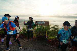 BIB: 2529
                            <button type="button" onclick="openModal(21883143)" class="btn btn-primary btn-sm float-right btn-popup" data-toggle="modal" data-target=".modal-high-quality">
                        <i class="fas fa-shopping-cart"></i> Add to Cart
                    </button>
                                            <button type="button" onclick="isThisMe(21883143, true)" class="btn btn-success btn-sm float-right btn-popup btn-isme hidden" data-toggle="tooltip" data-placement="bottom" title="นี่คือรูปของคุณใช่ไหม คลิกที่นี่เพื่อเอาเข้าอัลบั้ม">
                        <i class="fas fa-plus"></i> Add to album
                    </button>
                    <button type="button" onclick="isThisMe(21883143, false)" class="btn btn-warning btn-sm float-right btn-popup btn-isnotme hidden">
                        <i class="fas fa-ban"></i> Remove from album
                    </button>