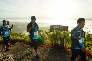 BIB: 2153, 220
                            <button type="button" onclick="openModal(21890977)" class="btn btn-primary btn-sm float-right btn-popup" data-toggle="modal" data-target=".modal-high-quality">
                        <i class="fas fa-shopping-cart"></i> Add to Cart
                    </button>
                                            <button type="button" onclick="isThisMe(21890977, true)" class="btn btn-success btn-sm float-right btn-popup btn-isme hidden" data-toggle="tooltip" data-placement="bottom" title="นี่คือรูปของคุณใช่ไหม คลิกที่นี่เพื่อเอาเข้าอัลบั้ม">
                        <i class="fas fa-plus"></i> Add to album
                    </button>
                    <button type="button" onclick="isThisMe(21890977, false)" class="btn btn-warning btn-sm float-right btn-popup btn-isnotme hidden">
                        <i class="fas fa-ban"></i> Remove from album
                    </button>