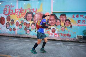 BIB: 6209
                            <button type="button" onclick="openModal(21760646)" class="btn btn-primary btn-sm float-right btn-popup" data-toggle="modal" data-target=".modal-high-quality">
                        <i class="fas fa-shopping-cart"></i> Add to Cart
                    </button>
                                            <button type="button" onclick="isThisMe(21760646, true)" class="btn btn-success btn-sm float-right btn-popup btn-isme hidden" data-toggle="tooltip" data-placement="bottom" title="นี่คือรูปของคุณใช่ไหม คลิกที่นี่เพื่อเอาเข้าอัลบั้ม">
                        <i class="fas fa-plus"></i> Add to album
                    </button>
                    <button type="button" onclick="isThisMe(21760646, false)" class="btn btn-warning btn-sm float-right btn-popup btn-isnotme hidden">
                        <i class="fas fa-ban"></i> Remove from album
                    </button>