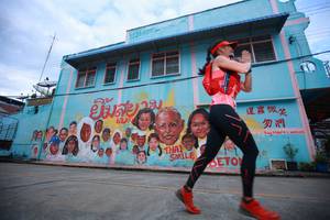 BIB: 6200
                            <button type="button" onclick="openModal(21760053)" class="btn btn-primary btn-sm float-right btn-popup" data-toggle="modal" data-target=".modal-high-quality">
                        <i class="fas fa-shopping-cart"></i> Add to Cart
                    </button>
                                            <button type="button" onclick="isThisMe(21760053, true)" class="btn btn-success btn-sm float-right btn-popup btn-isme hidden" data-toggle="tooltip" data-placement="bottom" title="นี่คือรูปของคุณใช่ไหม คลิกที่นี่เพื่อเอาเข้าอัลบั้ม">
                        <i class="fas fa-plus"></i> Add to album
                    </button>
                    <button type="button" onclick="isThisMe(21760053, false)" class="btn btn-warning btn-sm float-right btn-popup btn-isnotme hidden">
                        <i class="fas fa-ban"></i> Remove from album
                    </button>