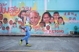 BIB: 6209
                            <button type="button" onclick="openModal(21760676)" class="btn btn-primary btn-sm float-right btn-popup" data-toggle="modal" data-target=".modal-high-quality">
                        <i class="fas fa-shopping-cart"></i> Add to Cart
                    </button>
                                            <button type="button" onclick="isThisMe(21760676, true)" class="btn btn-success btn-sm float-right btn-popup btn-isme hidden" data-toggle="tooltip" data-placement="bottom" title="นี่คือรูปของคุณใช่ไหม คลิกที่นี่เพื่อเอาเข้าอัลบั้ม">
                        <i class="fas fa-plus"></i> Add to album
                    </button>
                    <button type="button" onclick="isThisMe(21760676, false)" class="btn btn-warning btn-sm float-right btn-popup btn-isnotme hidden">
                        <i class="fas fa-ban"></i> Remove from album
                    </button>