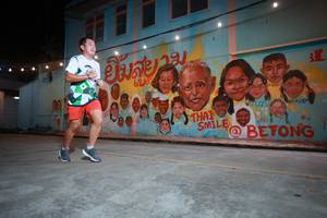 BIB: 620999
                            <button type="button" onclick="openModal(21753283)" class="btn btn-primary btn-sm float-right btn-popup" data-toggle="modal" data-target=".modal-high-quality">
                        <i class="fas fa-shopping-cart"></i> Add to Cart
                    </button>
                                            <button type="button" onclick="isThisMe(21753283, true)" class="btn btn-success btn-sm float-right btn-popup btn-isme hidden" data-toggle="tooltip" data-placement="bottom" title="นี่คือรูปของคุณใช่ไหม คลิกที่นี่เพื่อเอาเข้าอัลบั้ม">
                        <i class="fas fa-plus"></i> Add to album
                    </button>
                    <button type="button" onclick="isThisMe(21753283, false)" class="btn btn-warning btn-sm float-right btn-popup btn-isnotme hidden">
                        <i class="fas fa-ban"></i> Remove from album
                    </button>