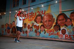 BIB: 6209
                            <button type="button" onclick="openModal(21759061)" class="btn btn-primary btn-sm float-right btn-popup" data-toggle="modal" data-target=".modal-high-quality">
                        <i class="fas fa-shopping-cart"></i> Add to Cart
                    </button>
                                            <button type="button" onclick="isThisMe(21759061, true)" class="btn btn-success btn-sm float-right btn-popup btn-isme hidden" data-toggle="tooltip" data-placement="bottom" title="นี่คือรูปของคุณใช่ไหม คลิกที่นี่เพื่อเอาเข้าอัลบั้ม">
                        <i class="fas fa-plus"></i> Add to album
                    </button>
                    <button type="button" onclick="isThisMe(21759061, false)" class="btn btn-warning btn-sm float-right btn-popup btn-isnotme hidden">
                        <i class="fas fa-ban"></i> Remove from album
                    </button>