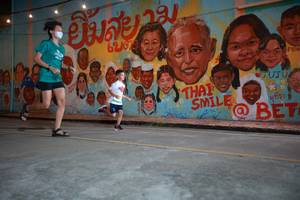 BIB: 62013
                            <button type="button" onclick="openModal(21755408)" class="btn btn-primary btn-sm float-right btn-popup" data-toggle="modal" data-target=".modal-high-quality">
                        <i class="fas fa-shopping-cart"></i> Add to Cart
                    </button>
                                            <button type="button" onclick="isThisMe(21755408, true)" class="btn btn-success btn-sm float-right btn-popup btn-isme hidden" data-toggle="tooltip" data-placement="bottom" title="นี่คือรูปของคุณใช่ไหม คลิกที่นี่เพื่อเอาเข้าอัลบั้ม">
                        <i class="fas fa-plus"></i> Add to album
                    </button>
                    <button type="button" onclick="isThisMe(21755408, false)" class="btn btn-warning btn-sm float-right btn-popup btn-isnotme hidden">
                        <i class="fas fa-ban"></i> Remove from album
                    </button>