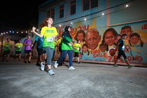 BIB: 500
                            <button type="button" onclick="openModal(21756941)" class="btn btn-primary btn-sm float-right btn-popup" data-toggle="modal" data-target=".modal-high-quality">
                        <i class="fas fa-shopping-cart"></i> Add to Cart
                    </button>
                                            <button type="button" onclick="isThisMe(21756941, true)" class="btn btn-success btn-sm float-right btn-popup btn-isme hidden" data-toggle="tooltip" data-placement="bottom" title="นี่คือรูปของคุณใช่ไหม คลิกที่นี่เพื่อเอาเข้าอัลบั้ม">
                        <i class="fas fa-plus"></i> Add to album
                    </button>
                    <button type="button" onclick="isThisMe(21756941, false)" class="btn btn-warning btn-sm float-right btn-popup btn-isnotme hidden">
                        <i class="fas fa-ban"></i> Remove from album
                    </button>