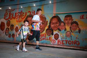 BIB: 0800, 500, 304
                            <button type="button" onclick="openModal(21755459)" class="btn btn-primary btn-sm float-right btn-popup" data-toggle="modal" data-target=".modal-high-quality">
                        <i class="fas fa-shopping-cart"></i> Add to Cart
                    </button>
                                            <button type="button" onclick="isThisMe(21755459, true)" class="btn btn-success btn-sm float-right btn-popup btn-isme hidden" data-toggle="tooltip" data-placement="bottom" title="นี่คือรูปของคุณใช่ไหม คลิกที่นี่เพื่อเอาเข้าอัลบั้ม">
                        <i class="fas fa-plus"></i> Add to album
                    </button>
                    <button type="button" onclick="isThisMe(21755459, false)" class="btn btn-warning btn-sm float-right btn-popup btn-isnotme hidden">
                        <i class="fas fa-ban"></i> Remove from album
                    </button>