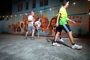 BIB: 230
                            <button type="button" onclick="openModal(21757113)" class="btn btn-primary btn-sm float-right btn-popup" data-toggle="modal" data-target=".modal-high-quality">
                        <i class="fas fa-shopping-cart"></i> Add to Cart
                    </button>
                                            <button type="button" onclick="isThisMe(21757113, true)" class="btn btn-success btn-sm float-right btn-popup btn-isme hidden" data-toggle="tooltip" data-placement="bottom" title="นี่คือรูปของคุณใช่ไหม คลิกที่นี่เพื่อเอาเข้าอัลบั้ม">
                        <i class="fas fa-plus"></i> Add to album
                    </button>
                    <button type="button" onclick="isThisMe(21757113, false)" class="btn btn-warning btn-sm float-right btn-popup btn-isnotme hidden">
                        <i class="fas fa-ban"></i> Remove from album
                    </button>