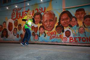 BIB: 504
                            <button type="button" onclick="openModal(21755507)" class="btn btn-primary btn-sm float-right btn-popup" data-toggle="modal" data-target=".modal-high-quality">
                        <i class="fas fa-shopping-cart"></i> Add to Cart
                    </button>
                                            <button type="button" onclick="isThisMe(21755507, true)" class="btn btn-success btn-sm float-right btn-popup btn-isme hidden" data-toggle="tooltip" data-placement="bottom" title="นี่คือรูปของคุณใช่ไหม คลิกที่นี่เพื่อเอาเข้าอัลบั้ม">
                        <i class="fas fa-plus"></i> Add to album
                    </button>
                    <button type="button" onclick="isThisMe(21755507, false)" class="btn btn-warning btn-sm float-right btn-popup btn-isnotme hidden">
                        <i class="fas fa-ban"></i> Remove from album
                    </button>