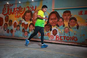 BIB: 1957
                            <button type="button" onclick="openModal(21754236)" class="btn btn-primary btn-sm float-right btn-popup" data-toggle="modal" data-target=".modal-high-quality">
                        <i class="fas fa-shopping-cart"></i> Add to Cart
                    </button>
                                            <button type="button" onclick="isThisMe(21754236, true)" class="btn btn-success btn-sm float-right btn-popup btn-isme hidden" data-toggle="tooltip" data-placement="bottom" title="นี่คือรูปของคุณใช่ไหม คลิกที่นี่เพื่อเอาเข้าอัลบั้ม">
                        <i class="fas fa-plus"></i> Add to album
                    </button>
                    <button type="button" onclick="isThisMe(21754236, false)" class="btn btn-warning btn-sm float-right btn-popup btn-isnotme hidden">
                        <i class="fas fa-ban"></i> Remove from album
                    </button>