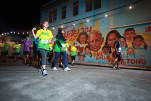 BIB: 5004, 62107, 2737
                            <button type="button" onclick="openModal(21756915)" class="btn btn-primary btn-sm float-right btn-popup" data-toggle="modal" data-target=".modal-high-quality">
                        <i class="fas fa-shopping-cart"></i> Add to Cart
                    </button>
                                            <button type="button" onclick="isThisMe(21756915, true)" class="btn btn-success btn-sm float-right btn-popup btn-isme hidden" data-toggle="tooltip" data-placement="bottom" title="นี่คือรูปของคุณใช่ไหม คลิกที่นี่เพื่อเอาเข้าอัลบั้ม">
                        <i class="fas fa-plus"></i> Add to album
                    </button>
                    <button type="button" onclick="isThisMe(21756915, false)" class="btn btn-warning btn-sm float-right btn-popup btn-isnotme hidden">
                        <i class="fas fa-ban"></i> Remove from album
                    </button>