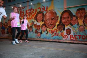 BIB: 500
                            <button type="button" onclick="openModal(21753813)" class="btn btn-primary btn-sm float-right btn-popup" data-toggle="modal" data-target=".modal-high-quality">
                        <i class="fas fa-shopping-cart"></i> Add to Cart
                    </button>
                                            <button type="button" onclick="isThisMe(21753813, true)" class="btn btn-success btn-sm float-right btn-popup btn-isme hidden" data-toggle="tooltip" data-placement="bottom" title="นี่คือรูปของคุณใช่ไหม คลิกที่นี่เพื่อเอาเข้าอัลบั้ม">
                        <i class="fas fa-plus"></i> Add to album
                    </button>
                    <button type="button" onclick="isThisMe(21753813, false)" class="btn btn-warning btn-sm float-right btn-popup btn-isnotme hidden">
                        <i class="fas fa-ban"></i> Remove from album
                    </button>