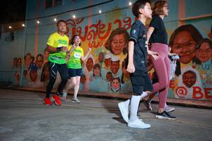 BIB: 2009, 62099
                            <button type="button" onclick="openModal(21757833)" class="btn btn-primary btn-sm float-right btn-popup" data-toggle="modal" data-target=".modal-high-quality">
                        <i class="fas fa-shopping-cart"></i> Add to Cart
                    </button>
                                            <button type="button" onclick="isThisMe(21757833, true)" class="btn btn-success btn-sm float-right btn-popup btn-isme hidden" data-toggle="tooltip" data-placement="bottom" title="นี่คือรูปของคุณใช่ไหม คลิกที่นี่เพื่อเอาเข้าอัลบั้ม">
                        <i class="fas fa-plus"></i> Add to album
                    </button>
                    <button type="button" onclick="isThisMe(21757833, false)" class="btn btn-warning btn-sm float-right btn-popup btn-isnotme hidden">
                        <i class="fas fa-ban"></i> Remove from album
                    </button>