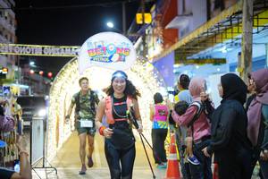 BIB: 277
                            <button type="button" onclick="openModal(21830118)" class="btn btn-primary btn-sm float-right btn-popup" data-toggle="modal" data-target=".modal-high-quality">
                        <i class="fas fa-shopping-cart"></i> Add to Cart
                    </button>
                                            <button type="button" onclick="isThisMe(21830118, true)" class="btn btn-success btn-sm float-right btn-popup btn-isme hidden" data-toggle="tooltip" data-placement="bottom" title="นี่คือรูปของคุณใช่ไหม คลิกที่นี่เพื่อเอาเข้าอัลบั้ม">
                        <i class="fas fa-plus"></i> Add to album
                    </button>
                    <button type="button" onclick="isThisMe(21830118, false)" class="btn btn-warning btn-sm float-right btn-popup btn-isnotme hidden">
                        <i class="fas fa-ban"></i> Remove from album
                    </button>