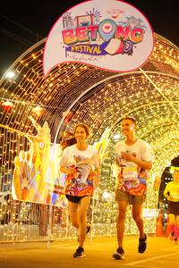 BIB: 30426
                            <button type="button" onclick="openModal(21829961)" class="btn btn-primary btn-sm float-right btn-popup" data-toggle="modal" data-target=".modal-high-quality">
                        <i class="fas fa-shopping-cart"></i> Add to Cart
                    </button>
                                            <button type="button" onclick="isThisMe(21829961, true)" class="btn btn-success btn-sm float-right btn-popup btn-isme hidden" data-toggle="tooltip" data-placement="bottom" title="นี่คือรูปของคุณใช่ไหม คลิกที่นี่เพื่อเอาเข้าอัลบั้ม">
                        <i class="fas fa-plus"></i> Add to album
                    </button>
                    <button type="button" onclick="isThisMe(21829961, false)" class="btn btn-warning btn-sm float-right btn-popup btn-isnotme hidden">
                        <i class="fas fa-ban"></i> Remove from album
                    </button>