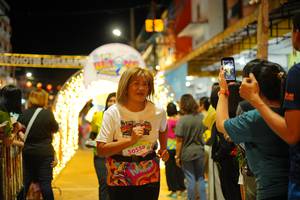 BIB: 50550
                            <button type="button" onclick="openModal(21829981)" class="btn btn-primary btn-sm float-right btn-popup" data-toggle="modal" data-target=".modal-high-quality">
                        <i class="fas fa-shopping-cart"></i> Add to Cart
                    </button>
                                            <button type="button" onclick="isThisMe(21829981, true)" class="btn btn-success btn-sm float-right btn-popup btn-isme hidden" data-toggle="tooltip" data-placement="bottom" title="นี่คือรูปของคุณใช่ไหม คลิกที่นี่เพื่อเอาเข้าอัลบั้ม">
                        <i class="fas fa-plus"></i> Add to album
                    </button>
                    <button type="button" onclick="isThisMe(21829981, false)" class="btn btn-warning btn-sm float-right btn-popup btn-isnotme hidden">
                        <i class="fas fa-ban"></i> Remove from album
                    </button>