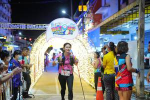 BIB: 671
                            <button type="button" onclick="openModal(21830197)" class="btn btn-primary btn-sm float-right btn-popup" data-toggle="modal" data-target=".modal-high-quality">
                        <i class="fas fa-shopping-cart"></i> Add to Cart
                    </button>
                                            <button type="button" onclick="isThisMe(21830197, true)" class="btn btn-success btn-sm float-right btn-popup btn-isme hidden" data-toggle="tooltip" data-placement="bottom" title="นี่คือรูปของคุณใช่ไหม คลิกที่นี่เพื่อเอาเข้าอัลบั้ม">
                        <i class="fas fa-plus"></i> Add to album
                    </button>
                    <button type="button" onclick="isThisMe(21830197, false)" class="btn btn-warning btn-sm float-right btn-popup btn-isnotme hidden">
                        <i class="fas fa-ban"></i> Remove from album
                    </button>