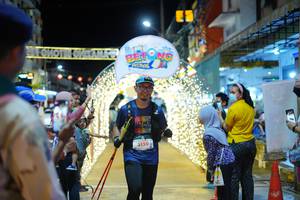 BIB: 159
                            <button type="button" onclick="openModal(21830164)" class="btn btn-primary btn-sm float-right btn-popup" data-toggle="modal" data-target=".modal-high-quality">
                        <i class="fas fa-shopping-cart"></i> Add to Cart
                    </button>
                                            <button type="button" onclick="isThisMe(21830164, true)" class="btn btn-success btn-sm float-right btn-popup btn-isme hidden" data-toggle="tooltip" data-placement="bottom" title="นี่คือรูปของคุณใช่ไหม คลิกที่นี่เพื่อเอาเข้าอัลบั้ม">
                        <i class="fas fa-plus"></i> Add to album
                    </button>
                    <button type="button" onclick="isThisMe(21830164, false)" class="btn btn-warning btn-sm float-right btn-popup btn-isnotme hidden">
                        <i class="fas fa-ban"></i> Remove from album
                    </button>