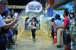 BIB: 
                            <button type="button" onclick="openModal(21830297)" class="btn btn-primary btn-sm float-right btn-popup" data-toggle="modal" data-target=".modal-high-quality">
                        <i class="fas fa-shopping-cart"></i> Add to Cart
                    </button>
                                            <button type="button" onclick="isThisMe(21830297, true)" class="btn btn-success btn-sm float-right btn-popup btn-isme hidden" data-toggle="tooltip" data-placement="bottom" title="นี่คือรูปของคุณใช่ไหม คลิกที่นี่เพื่อเอาเข้าอัลบั้ม">
                        <i class="fas fa-plus"></i> Add to album
                    </button>
                    <button type="button" onclick="isThisMe(21830297, false)" class="btn btn-warning btn-sm float-right btn-popup btn-isnotme hidden">
                        <i class="fas fa-ban"></i> Remove from album
                    </button>