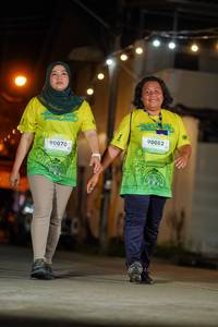 BIB: 90070, 90082
                            <button type="button" onclick="openModal(21781560)" class="btn btn-primary btn-sm float-right btn-popup" data-toggle="modal" data-target=".modal-high-quality">
                        <i class="fas fa-shopping-cart"></i> Add to Cart
                    </button>
                                            <button type="button" onclick="isThisMe(21781560, true)" class="btn btn-success btn-sm float-right btn-popup btn-isme hidden" data-toggle="tooltip" data-placement="bottom" title="นี่คือรูปของคุณใช่ไหม คลิกที่นี่เพื่อเอาเข้าอัลบั้ม">
                        <i class="fas fa-plus"></i> Add to album
                    </button>
                    <button type="button" onclick="isThisMe(21781560, false)" class="btn btn-warning btn-sm float-right btn-popup btn-isnotme hidden">
                        <i class="fas fa-ban"></i> Remove from album
                    </button>