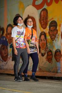 BIB: 50529
                            <button type="button" onclick="openModal(21783919)" class="btn btn-primary btn-sm float-right btn-popup" data-toggle="modal" data-target=".modal-high-quality">
                        <i class="fas fa-shopping-cart"></i> Add to Cart
                    </button>
                                            <button type="button" onclick="isThisMe(21783919, true)" class="btn btn-success btn-sm float-right btn-popup btn-isme hidden" data-toggle="tooltip" data-placement="bottom" title="นี่คือรูปของคุณใช่ไหม คลิกที่นี่เพื่อเอาเข้าอัลบั้ม">
                        <i class="fas fa-plus"></i> Add to album
                    </button>
                    <button type="button" onclick="isThisMe(21783919, false)" class="btn btn-warning btn-sm float-right btn-popup btn-isnotme hidden">
                        <i class="fas fa-ban"></i> Remove from album
                    </button>