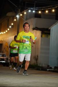 BIB: 900
                            <button type="button" onclick="openModal(21775599)" class="btn btn-primary btn-sm float-right btn-popup" data-toggle="modal" data-target=".modal-high-quality">
                        <i class="fas fa-shopping-cart"></i> Add to Cart
                    </button>
                                            <button type="button" onclick="isThisMe(21775599, true)" class="btn btn-success btn-sm float-right btn-popup btn-isme hidden" data-toggle="tooltip" data-placement="bottom" title="นี่คือรูปของคุณใช่ไหม คลิกที่นี่เพื่อเอาเข้าอัลบั้ม">
                        <i class="fas fa-plus"></i> Add to album
                    </button>
                    <button type="button" onclick="isThisMe(21775599, false)" class="btn btn-warning btn-sm float-right btn-popup btn-isnotme hidden">
                        <i class="fas fa-ban"></i> Remove from album
                    </button>