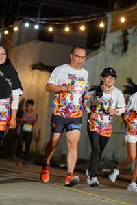 BIB: 0432
                            <button type="button" onclick="openModal(21781955)" class="btn btn-primary btn-sm float-right btn-popup" data-toggle="modal" data-target=".modal-high-quality">
                        <i class="fas fa-shopping-cart"></i> Add to Cart
                    </button>
                                            <button type="button" onclick="isThisMe(21781955, true)" class="btn btn-success btn-sm float-right btn-popup btn-isme hidden" data-toggle="tooltip" data-placement="bottom" title="นี่คือรูปของคุณใช่ไหม คลิกที่นี่เพื่อเอาเข้าอัลบั้ม">
                        <i class="fas fa-plus"></i> Add to album
                    </button>
                    <button type="button" onclick="isThisMe(21781955, false)" class="btn btn-warning btn-sm float-right btn-popup btn-isnotme hidden">
                        <i class="fas fa-ban"></i> Remove from album
                    </button>