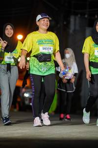 BIB: 50319, 9004
                            <button type="button" onclick="openModal(21779802)" class="btn btn-primary btn-sm float-right btn-popup" data-toggle="modal" data-target=".modal-high-quality">
                        <i class="fas fa-shopping-cart"></i> Add to Cart
                    </button>
                                            <button type="button" onclick="isThisMe(21779802, true)" class="btn btn-success btn-sm float-right btn-popup btn-isme hidden" data-toggle="tooltip" data-placement="bottom" title="นี่คือรูปของคุณใช่ไหม คลิกที่นี่เพื่อเอาเข้าอัลบั้ม">
                        <i class="fas fa-plus"></i> Add to album
                    </button>
                    <button type="button" onclick="isThisMe(21779802, false)" class="btn btn-warning btn-sm float-right btn-popup btn-isnotme hidden">
                        <i class="fas fa-ban"></i> Remove from album
                    </button>