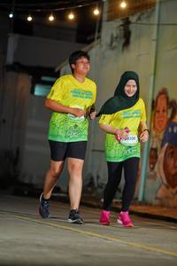 BIB: 50300
                            <button type="button" onclick="openModal(21777395)" class="btn btn-primary btn-sm float-right btn-popup" data-toggle="modal" data-target=".modal-high-quality">
                        <i class="fas fa-shopping-cart"></i> Add to Cart
                    </button>
                                            <button type="button" onclick="isThisMe(21777395, true)" class="btn btn-success btn-sm float-right btn-popup btn-isme hidden" data-toggle="tooltip" data-placement="bottom" title="นี่คือรูปของคุณใช่ไหม คลิกที่นี่เพื่อเอาเข้าอัลบั้ม">
                        <i class="fas fa-plus"></i> Add to album
                    </button>
                    <button type="button" onclick="isThisMe(21777395, false)" class="btn btn-warning btn-sm float-right btn-popup btn-isnotme hidden">
                        <i class="fas fa-ban"></i> Remove from album
                    </button>